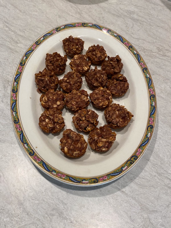 Raspberry Mini-Oat Muffins